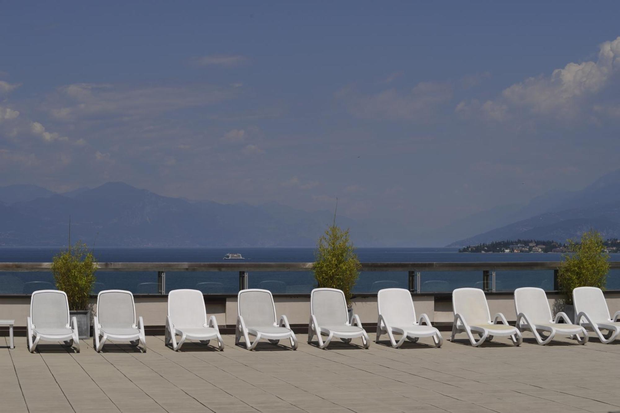 Hotel Acquaviva Del Garda Desenzano del Garda Exterior photo
